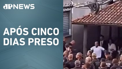 MC Poze do Rodo é solto e festeja com multidão no Rio de Janeiro