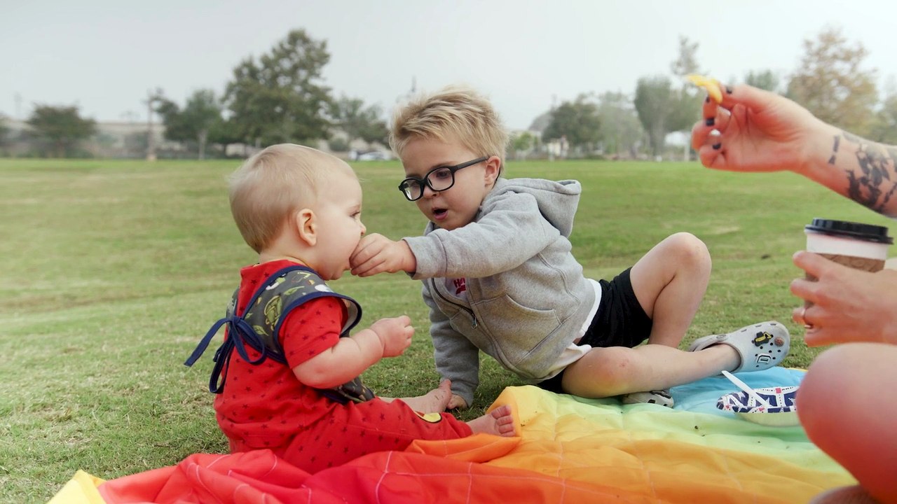 A Solid 6 Months Documentary Movie - Baby food and infant feeding