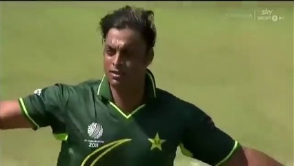 Shoaib Akhtar Last World Cup 2011 vs Ross Taylor #cricket #shoibakhtar #shoabakhtar #fastbowler