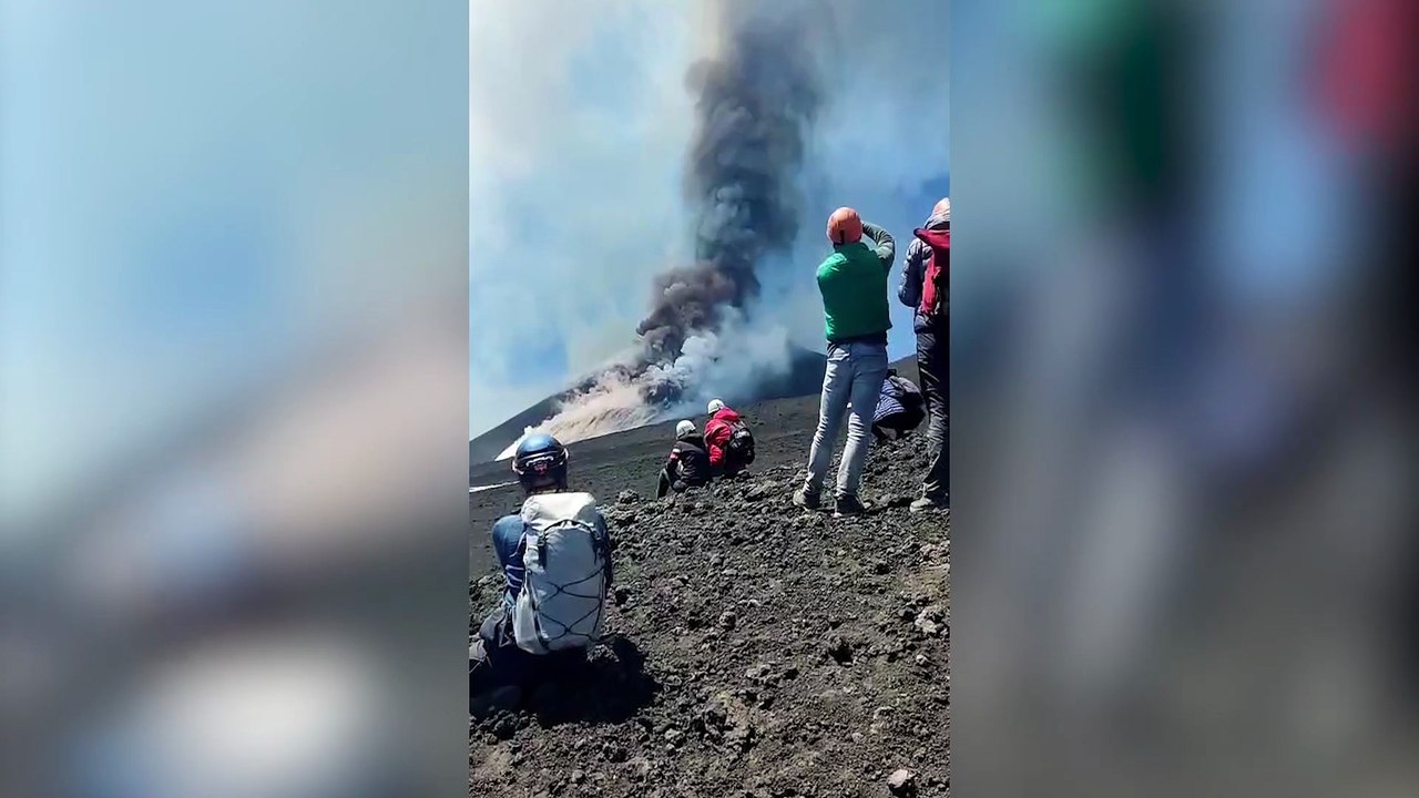 This is the moment a Derbyshire tourist had to abandon his position and run, as Mount Etna began to erupt.