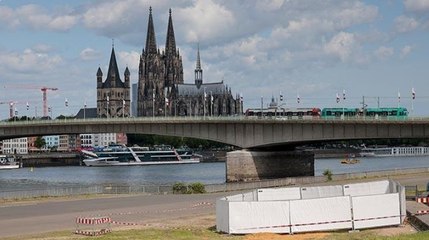 Almanya'nın ortasında 2 ton bomba bulundu