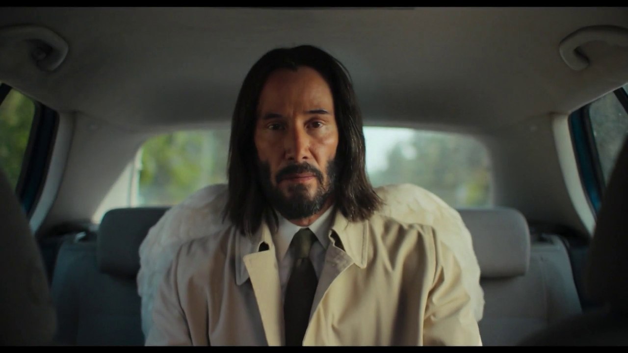 Keanu Reeves va vous faire rire en ange très gaffeur dans Good Fortune