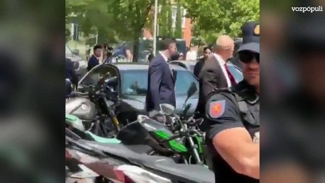 Lluvia de insultos a Pedro Sánchez al salir