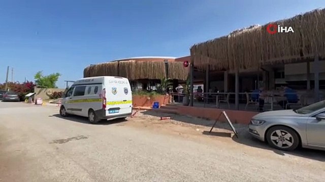 Ünlü tatil cennetinde restoranın tavanı çöktü: Yaralılar var