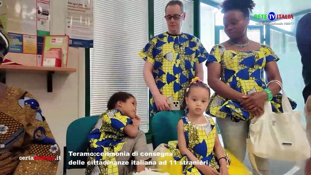 Teramo la cerimonia di consegna delle cittadinanze italiana ad 11 stranieri