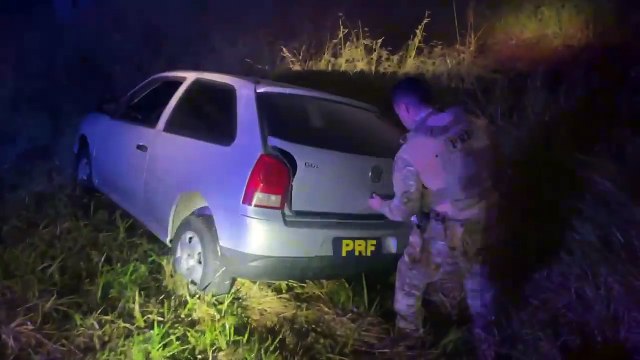 PRF apreende quase 400 kg de maconha em Cascavel