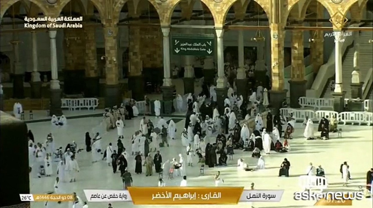 Al via il pellegrinaggio Hajj alla Mecca: oltre un milione di fedeli sotto il sole cocente