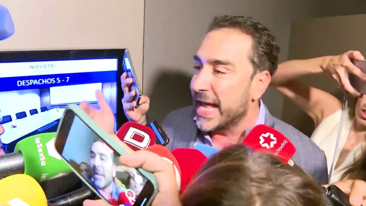 Aldama aparece por sorpresa en la comparecencia de Leire Díez, acusándola de mentir
