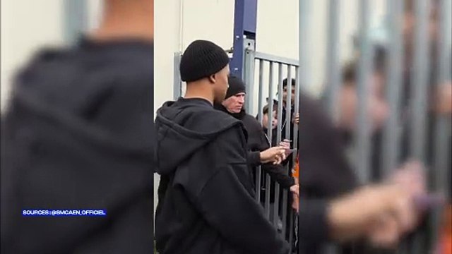 Kylian Mbappé rend visite aux joueurs du SM Caen
