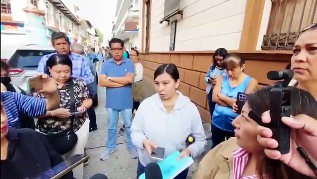 Protestan por segundo día alumnos y padres de la Preparatoria Juárez en Xapala, Veracruz