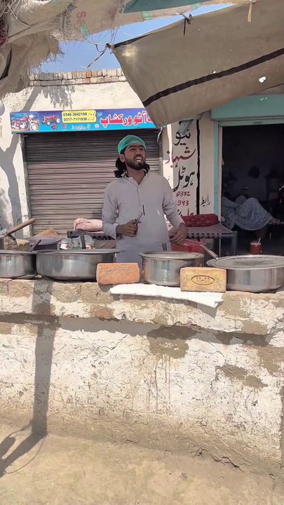 Chicken karahi free 🤣