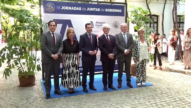 Moreno defiende la independencia judicial frente a Colegios de abogados españoles