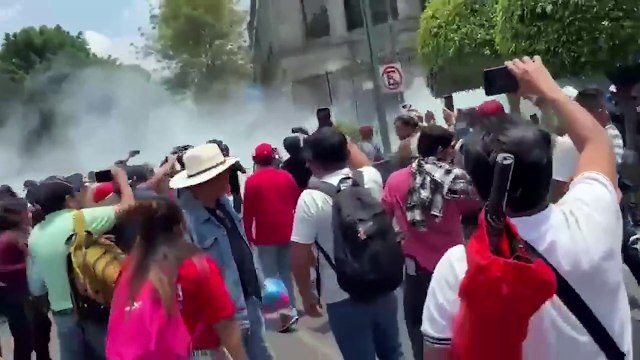 CDMX: Disturbios en las afueras de SEGOB durante protesta de la CNTE