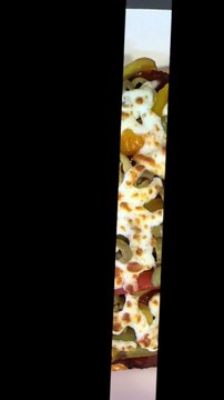 French tacos gratinated with bell peppers, olives, and chorizo #BR3 #tacos #TacoTime #FoodLover #eat