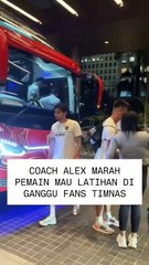 Momen Coach Alex Pastoor Marah Saat Pemain Mau Latihan Diganggu Fans Timnas