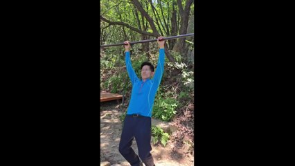 파란옷 입고 턱걸이하는 김문수...당권 도전 의지? [앵커리포트] / YTN