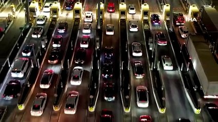 Otoyolda sabaha kadar süren tatil trafiği... Büyük bayram göçü başladı!