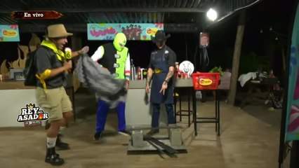 Castigo de Mauro con este improvisado asador