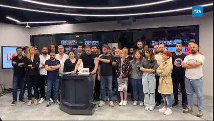 Maaş ve yemek ücretleri ödenmeyen KRT TV çalışanları iş bıraktı: Çalışanlar gece ofiste nöbet tuttu!