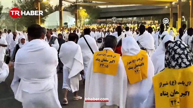 Hacı adayları Arafat'a ulaştı: Önce Vakfe duası sonra şeytan taşlama