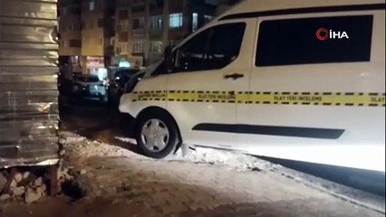 İstanbul'da bir kadın kendini 3'üncü kattan aşağı attı