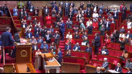 Francia, l'Assemblea nazionale chiede abrogazione riforma delle pensioni