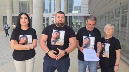 Rubén Gómez, este jueves, en la puerta de la Ciudad de la Justicia.