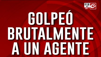 Le hicieron una multa... ¡y golpeó salvajemente al agente de tránsito!