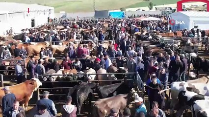 Kurban pazarındaki yoğunluk havadan görüntülendi