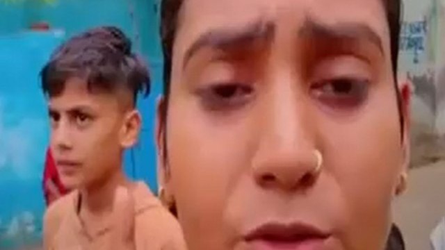 हाथ में डंडा ल‍िए पड़ोसी से भ‍िड़ी Bigg Boss OTT कंटेस्टेंट