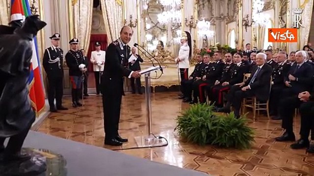 Carabinieri nella tormenta , la statuetta in dono a Mattarella per l'anniversario dell'Arma