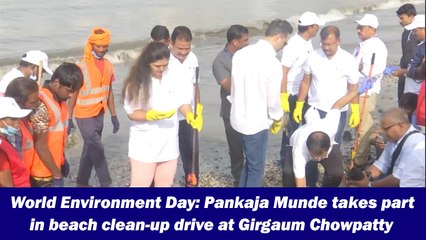 World Environment Day: Pankaja Munde takes part in beach clean-up drive at Girgaum Chowpatty