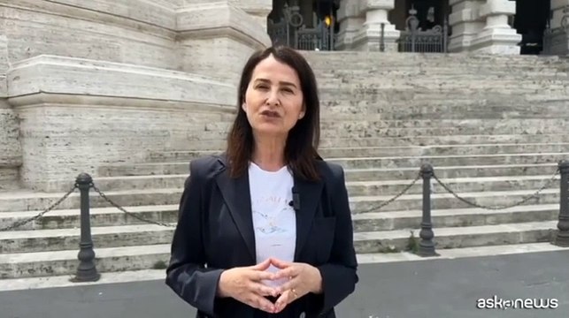 Associazione Coscioni deposita proposta di legge per eutanasia legale