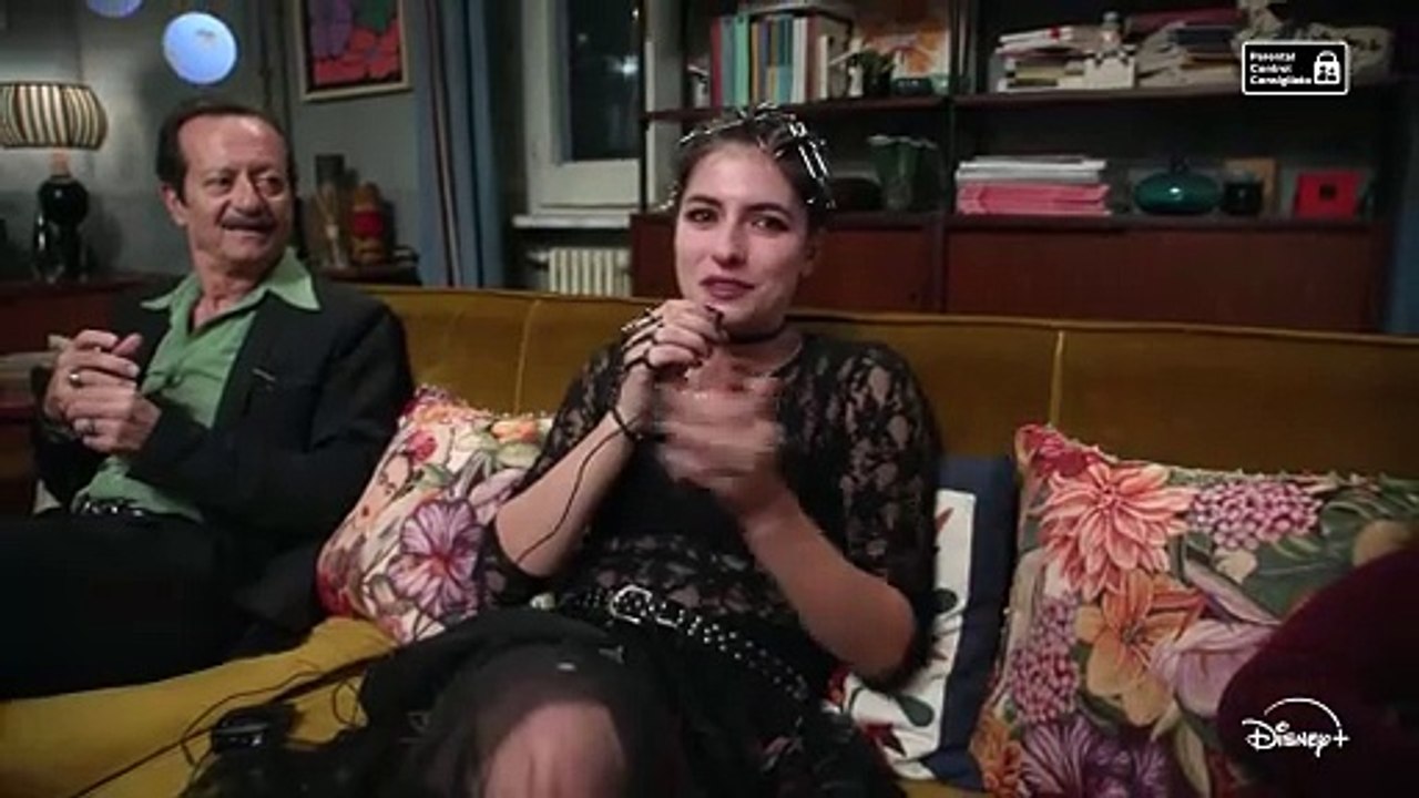 "FolleMente", la commedia italiana dell'anno arriva su Disney+: il backstage esclusivo