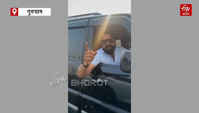 गुरुग्राम में द्वारका एक्सप्रेस-वे पर ख़तरनाक स्टंट, कार की रूफ पर बैठकर हरियाणवी गाने पर किया डांस