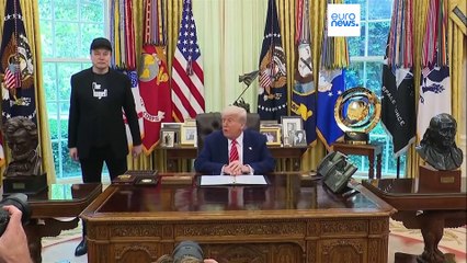 گمانه‌زنی‌ها درباره نحوه واکنش ترامپ به ماسک؛ سرمایه‌گذاران سهام تسلا را واگذار می‌کنند