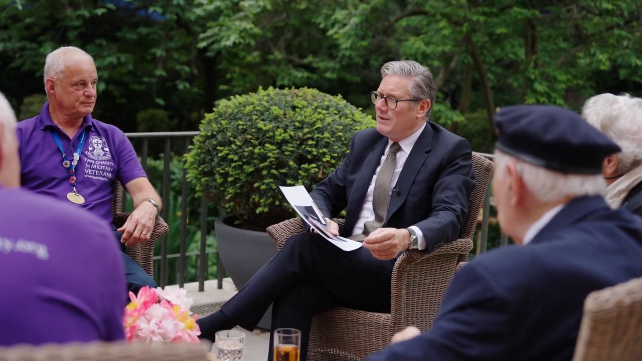 'Brought it home!' Keir Starmer sits down with veterans and cab drivers for D-Day  - WATCH