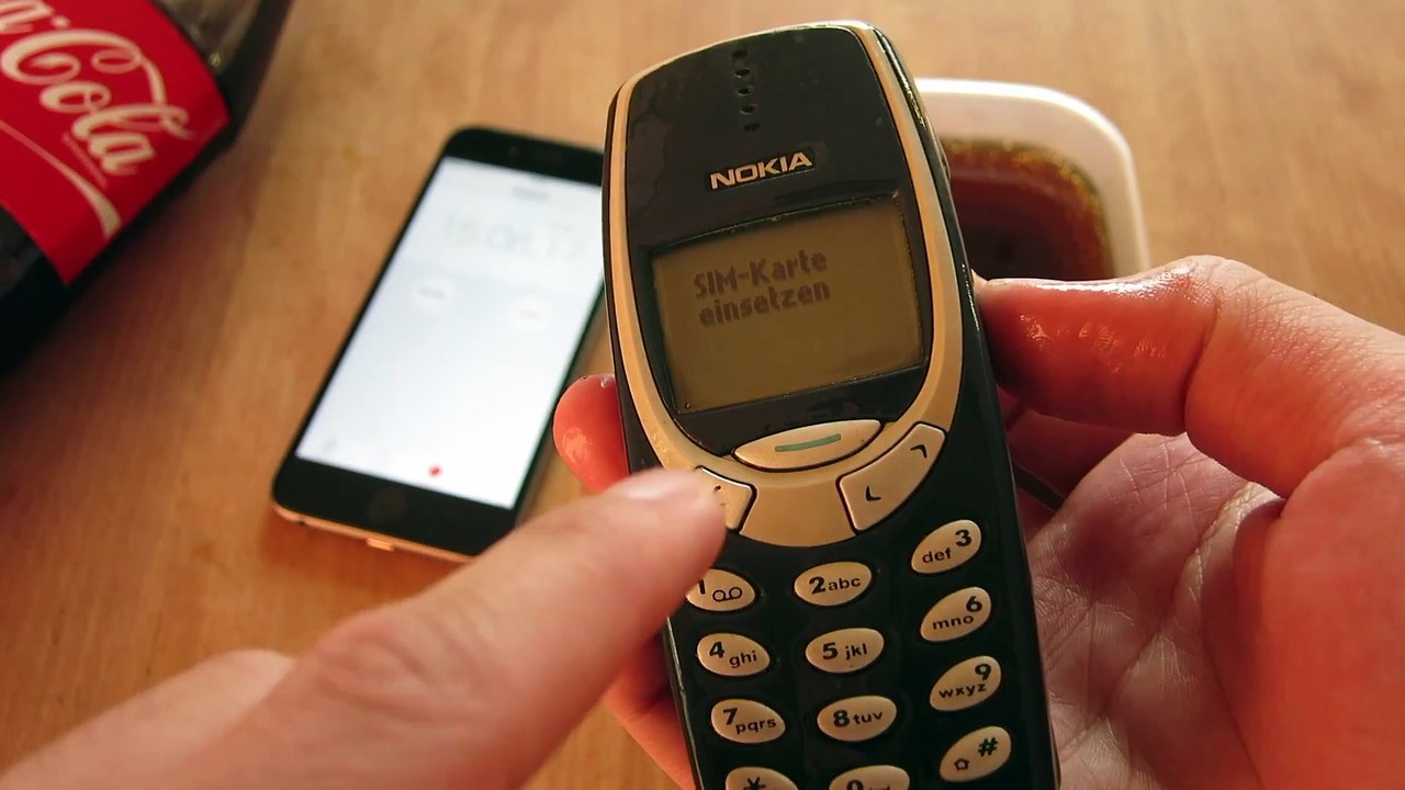 Nokia 3310 Coca-Cola Test + Freeze Test