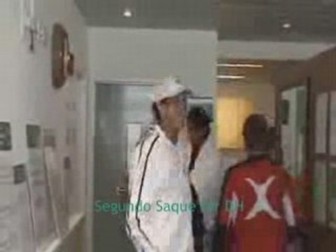 2007-06-Diego Hartfield-Locker-room-GS 3