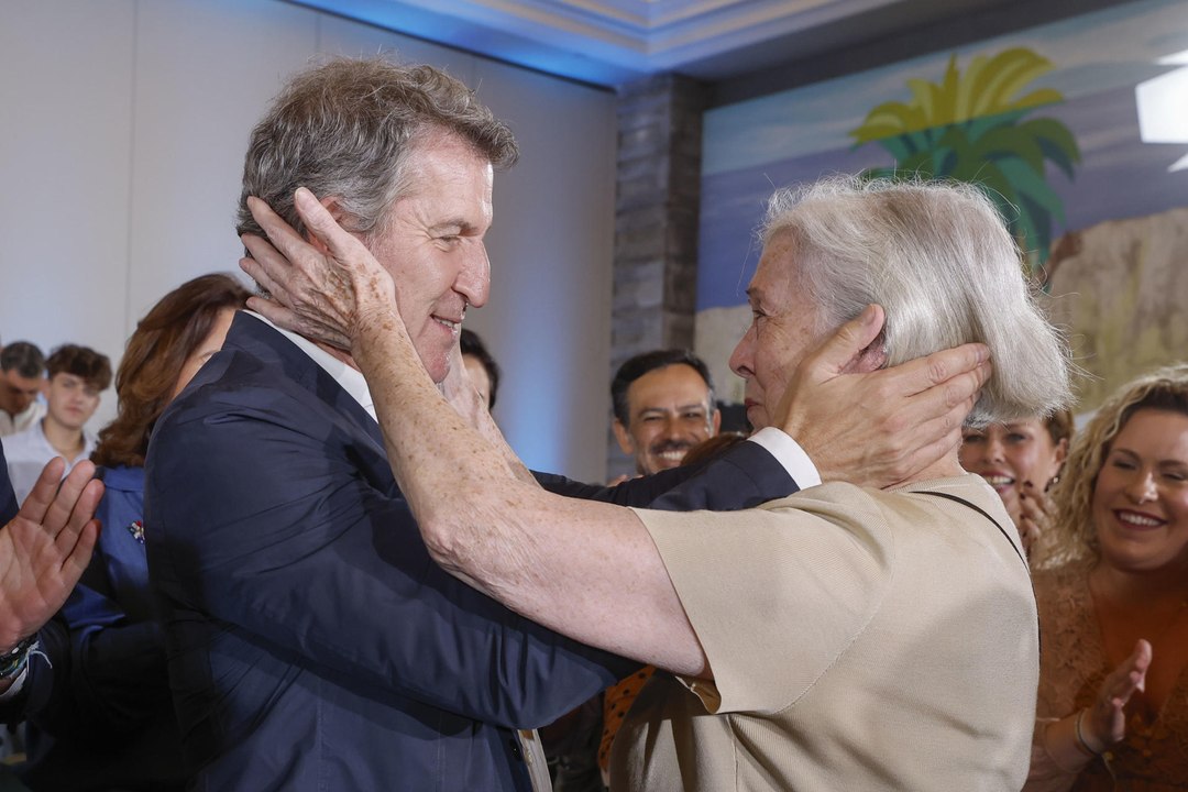 Feijóo clama en Canarias contra la “degradación total” de España y pide rebelarse ante el sanchismo