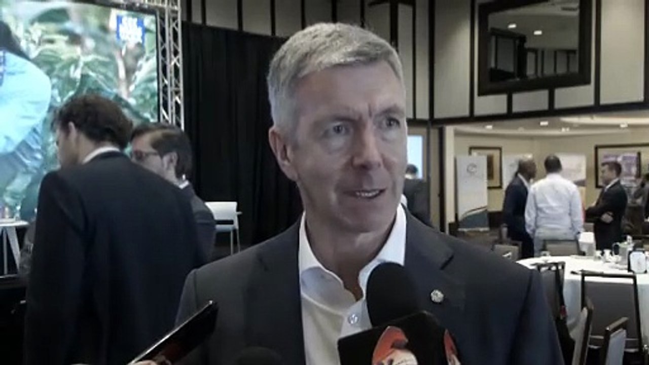 BALANCING FOSSIL FUELS & CLEAN ENERGY