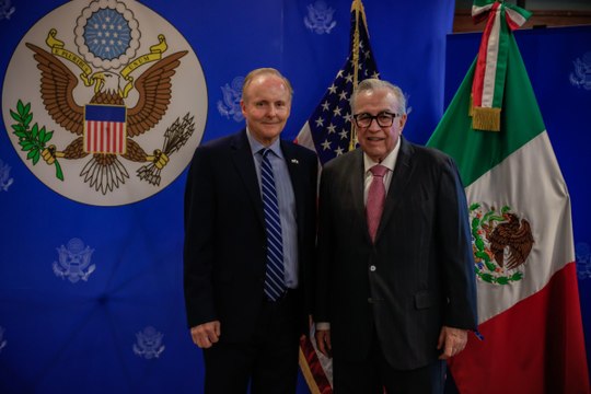 Rubén Rocha Moya asiste al 249 aniversario de la independencia de EU en Hermosillo