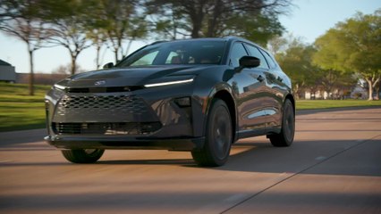 2025 Toyota Crown Signia Limited Storm Cloud - Driving Video