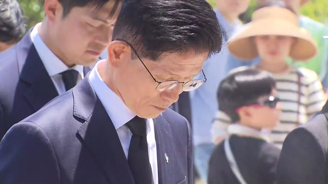 김문수, 현충원 참배... 위기에 처한 나라 호국영령이 살펴주길 / YTN
