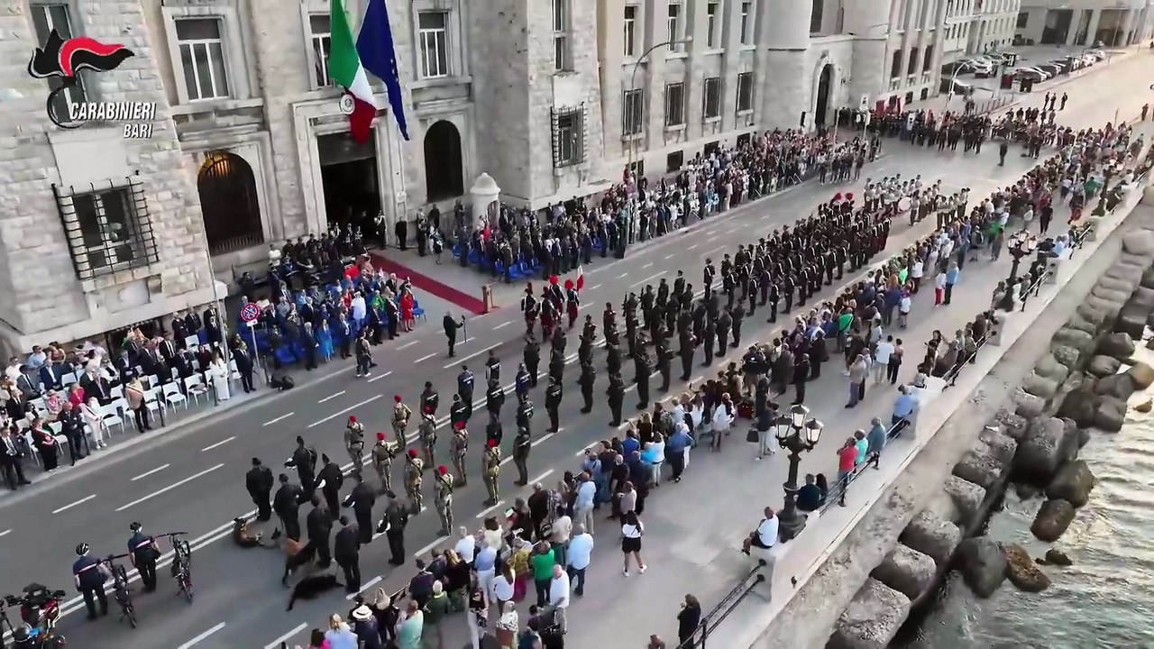 Bari - 211° Anniversario Arma dei Carabinieri dal Lungomare Nazario Sauro (05.06.25)