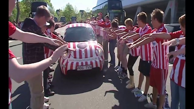 Se klippet, hvor Mogens Jørgensen kørte til Parken i en - ifølge Don Ø - lidt for smart udgave af Boblen | 2008 | TV2 NORD