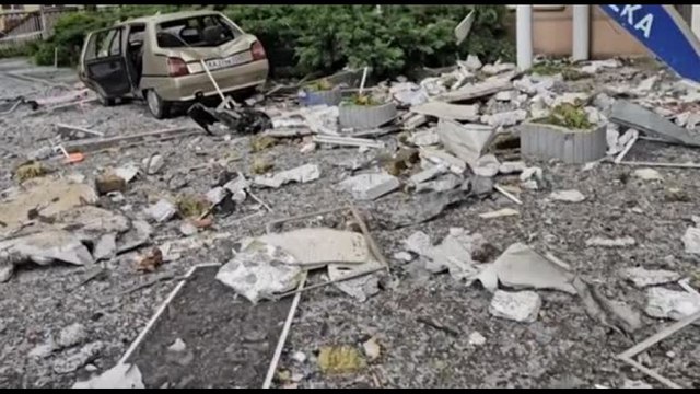 Ucraina, pesante attacco russo su Kiev: almeno 4 morti e 20 feriti