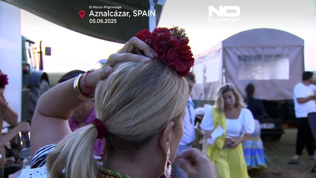 Centenas de pessoas reúnem-se em El Rocío para homenagear La Blanca Paloma