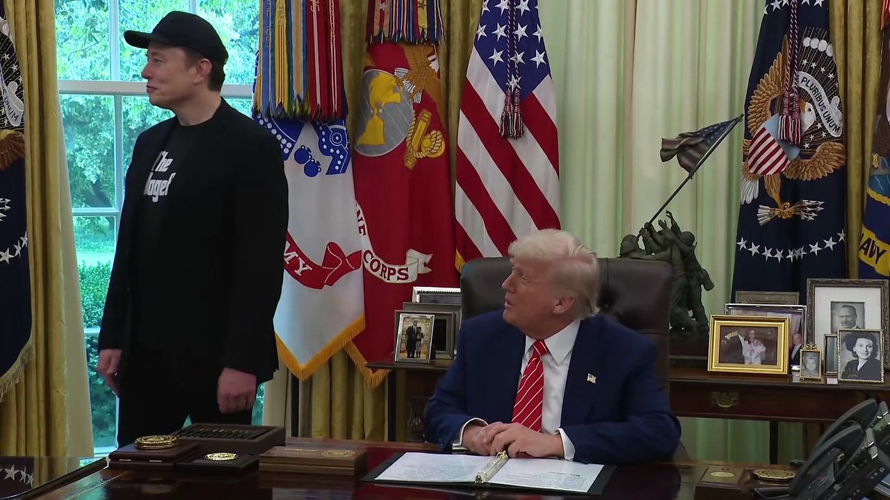 Musk amenaza con "desmantelar" la Dragon y rectifica después, en medio del rifirrafe con Trump