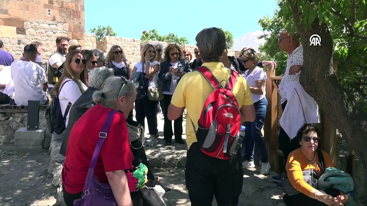 Akdamar Adası'nı bu yıl yaklaşık 60 bin kişi ziyaret etti